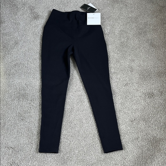 NWT beyond yoga Black High-Waisted Leggings size xs - Picture 1 of 5